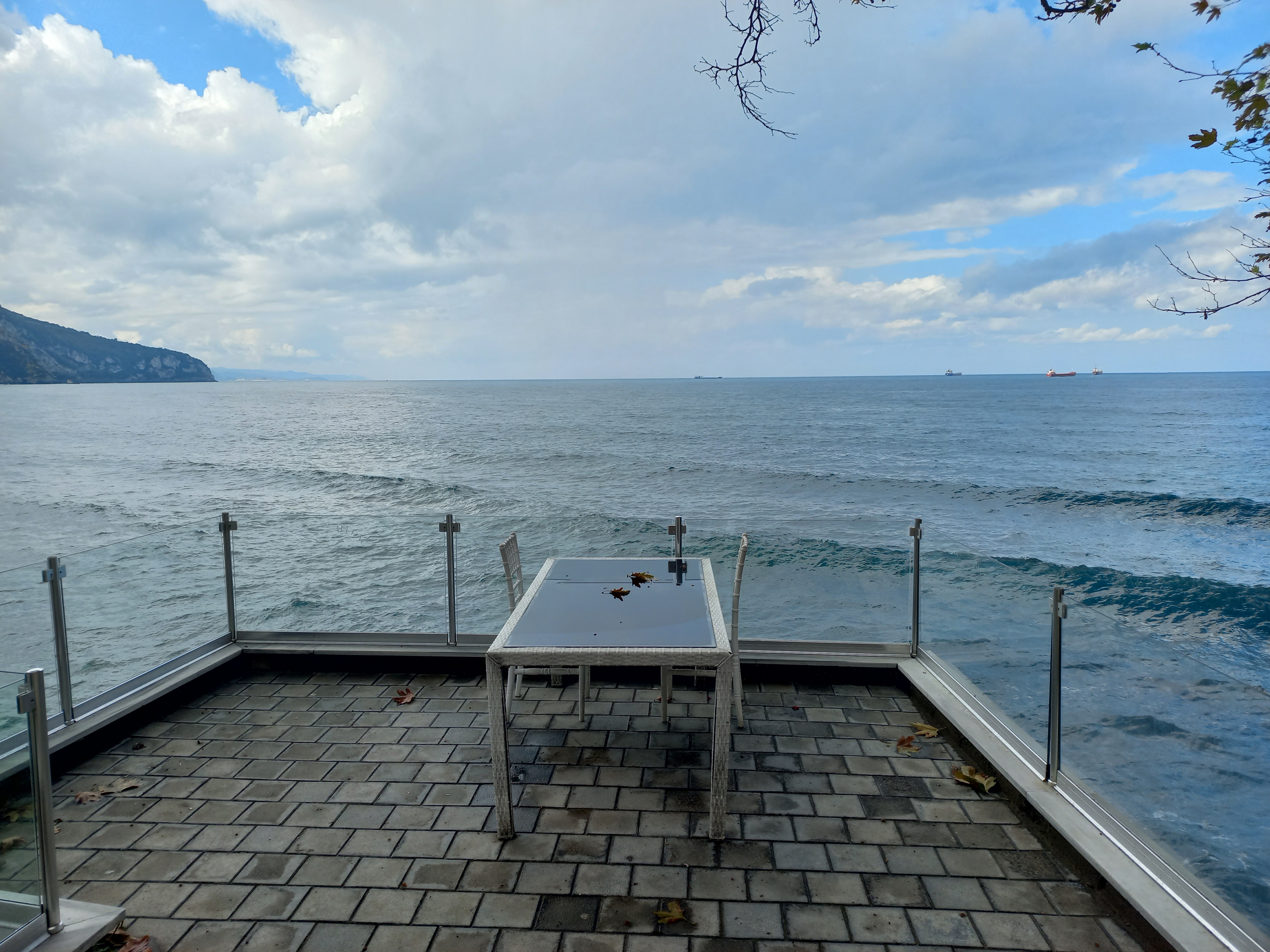 GEÇERKEN ZAMAN BİZ NEYİZ?